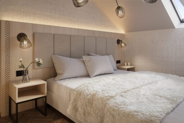 C13_bedroom_02-scaled