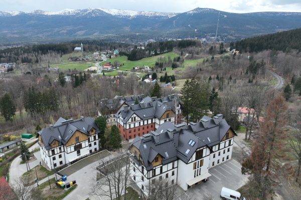 dji_fly_20230426_200951_0_1682532591031_photo-scaled